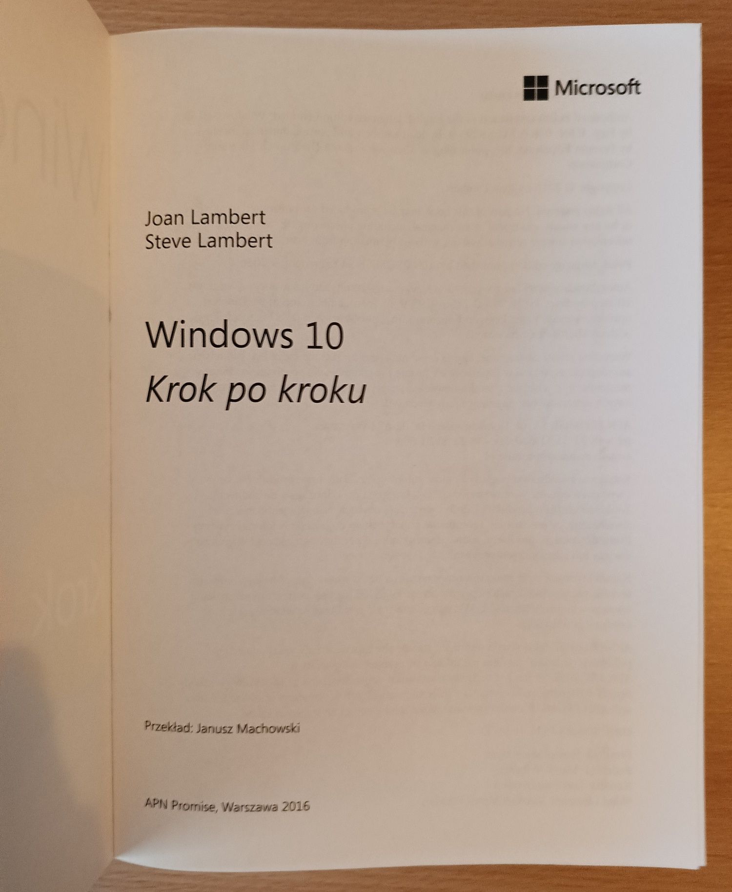 Książka Windows 10 krok po kroku. Joan i Steve Lambert.