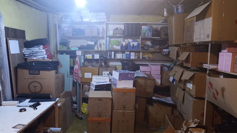 Пропонується до продажу міцний капітальний гараж із цегли.