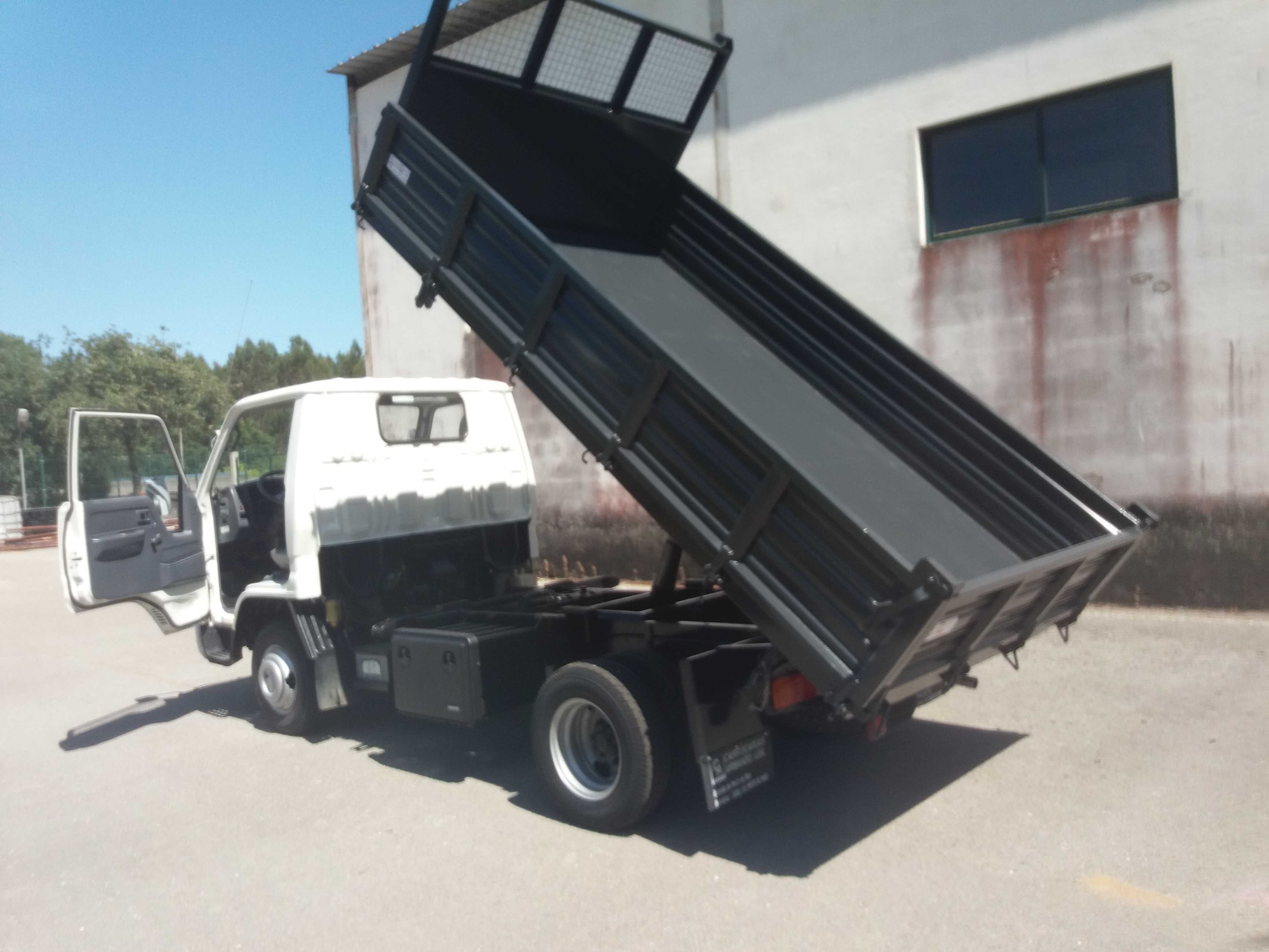 Toyota Dyna 150 Tribasculante
