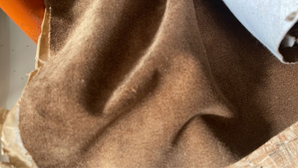 Меблева тканина в кусках і відрізах