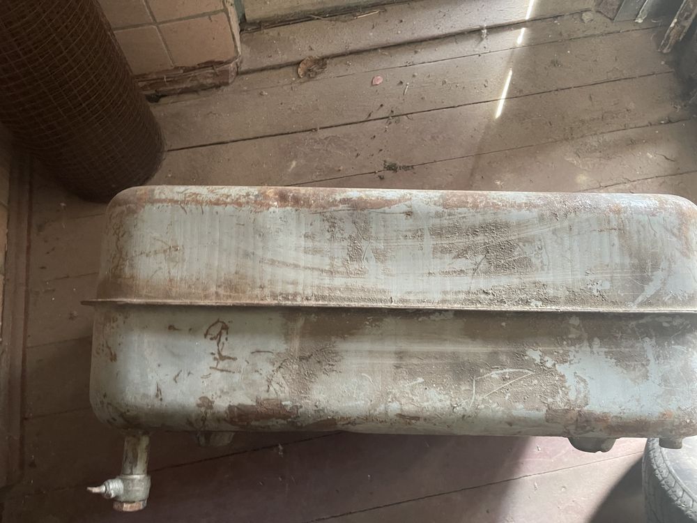 продам бак юмз в чудовому стані