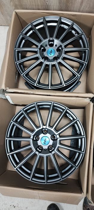 Komplet fabrycznie nowych alufelg AEZ.R19 5x112. Nowe opony zimowe