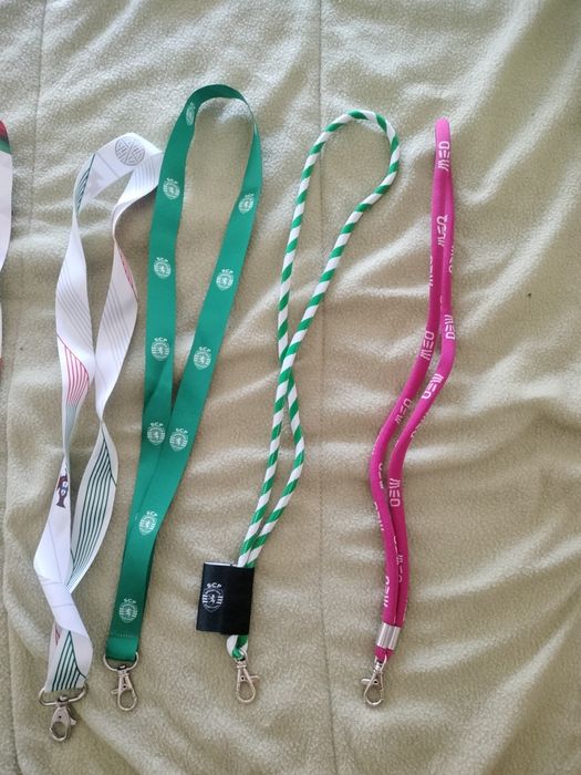 Várias Fitas Pescoço