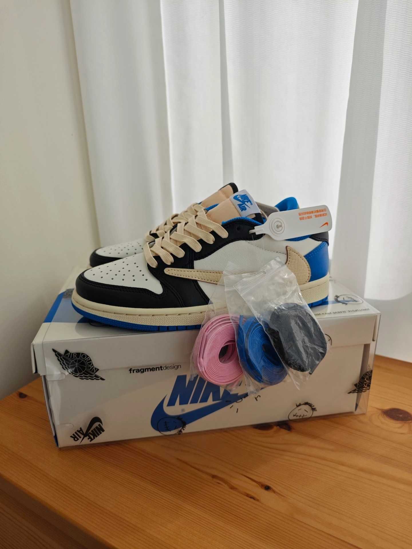 Jordan1Air1RetroLowOGSPFragment x Travis Scott UnisexTrampki R.42