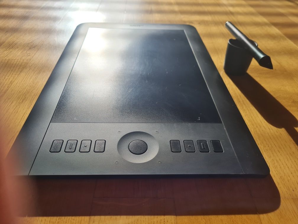 Tablet graficzny Wacom Intuos Pro - Rozmiar M