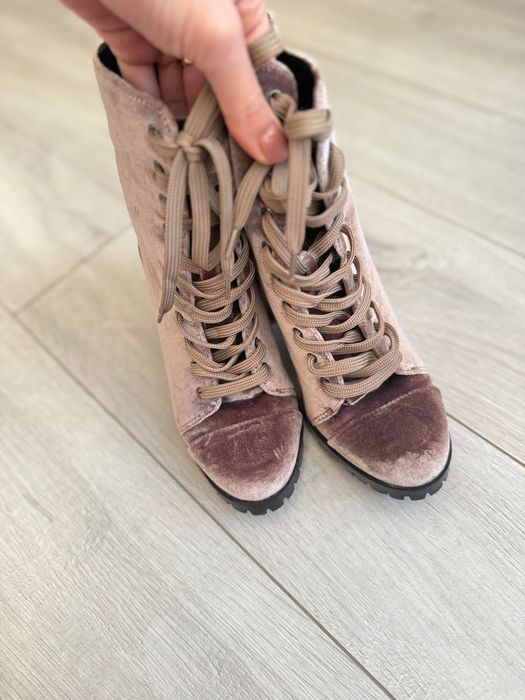 Ботільйони Dorothi Perkins р.38