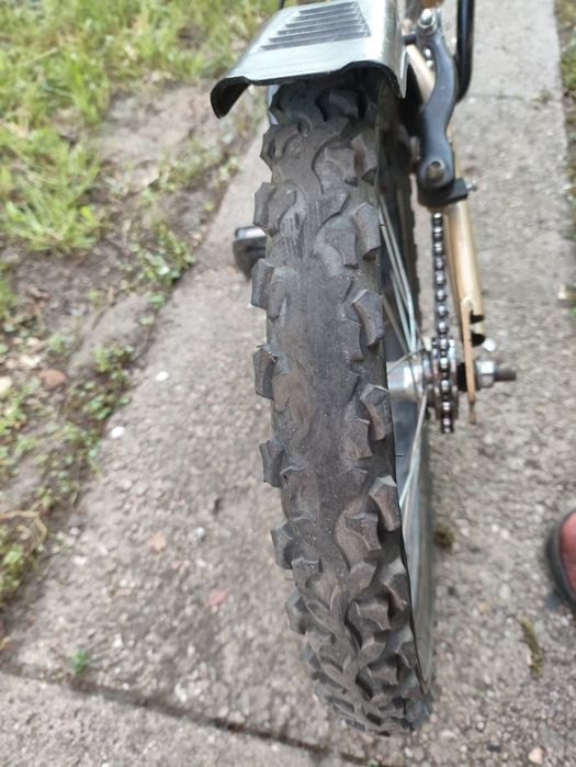 Rower dla chłopca 3-6 lat. 16 cali. Boczne kółka w zestawie.