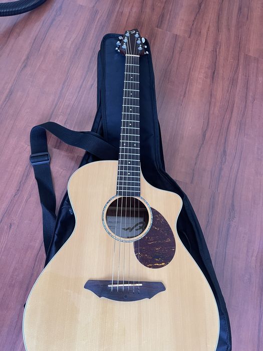 Guitarra Breedlove c250SBe tipo martin e taylor