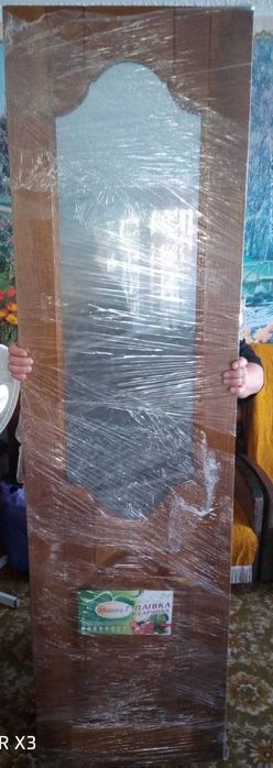 Міжкімнатні двері із натурального дерева