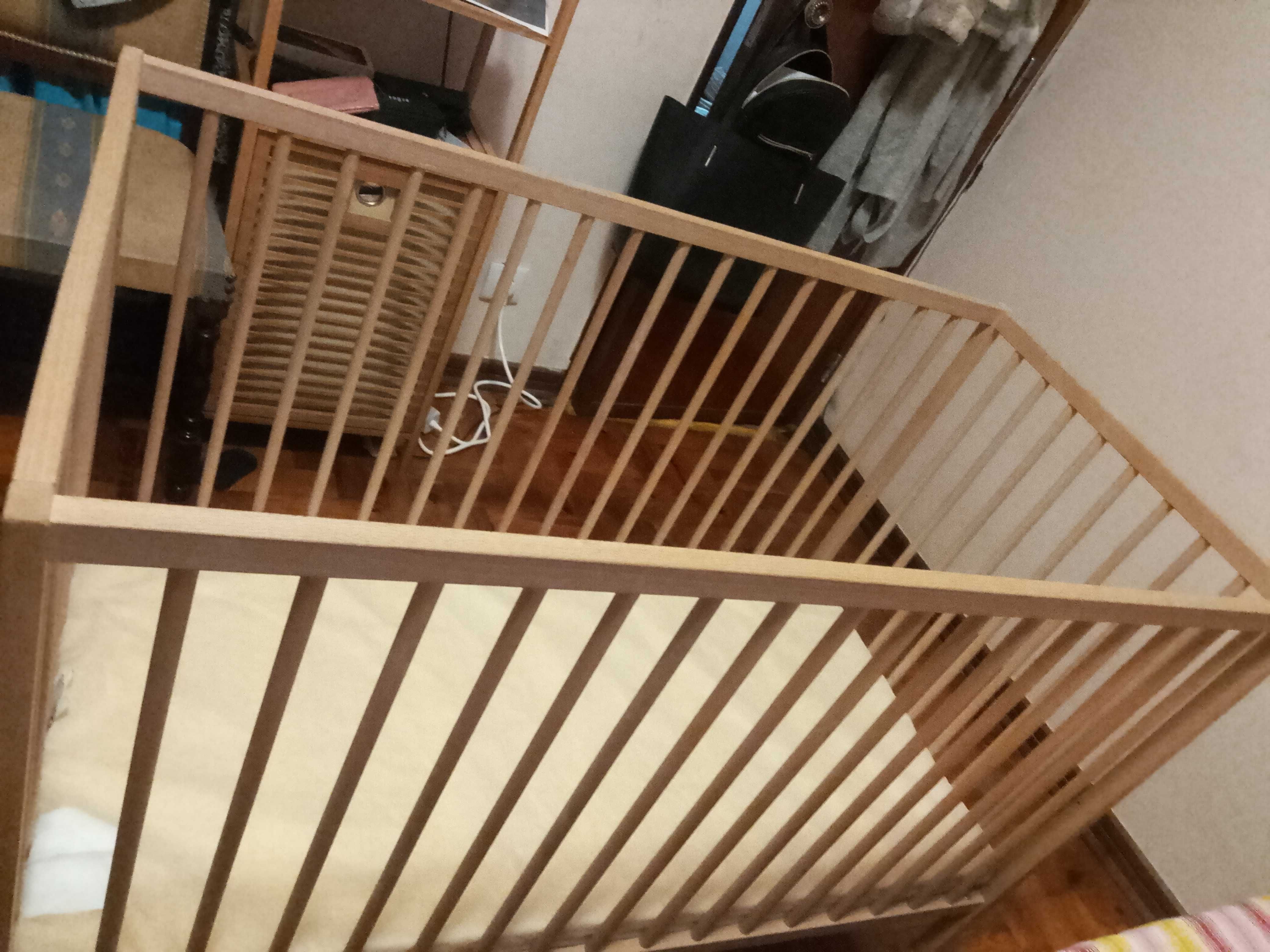 Berço de bebe com colchão