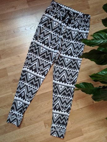 Spodnie alladynki w biało-czarne wzory azteckie H&M rozmiar XS