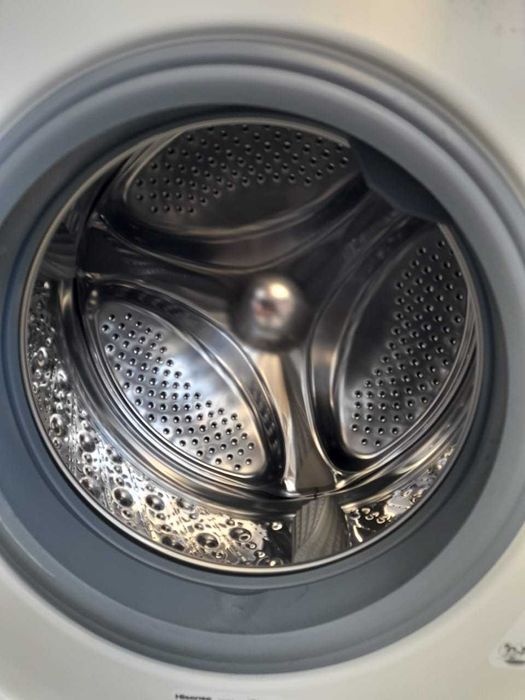 Máquina de lavar roupa Hisense 8kg em MUITO BOM estado de conservação