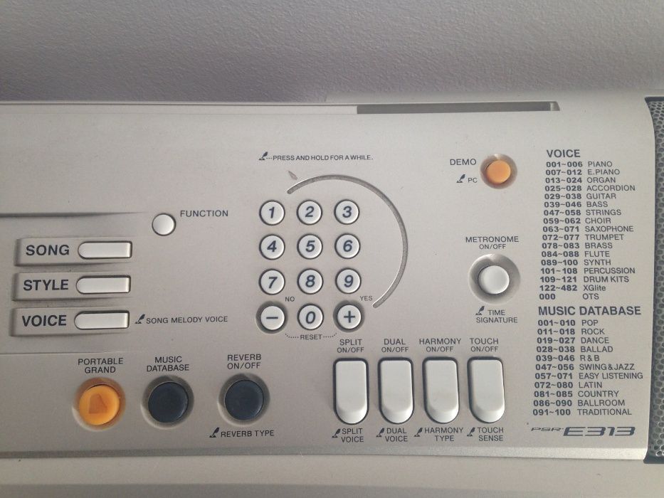 yamaha psr e313 com tripé