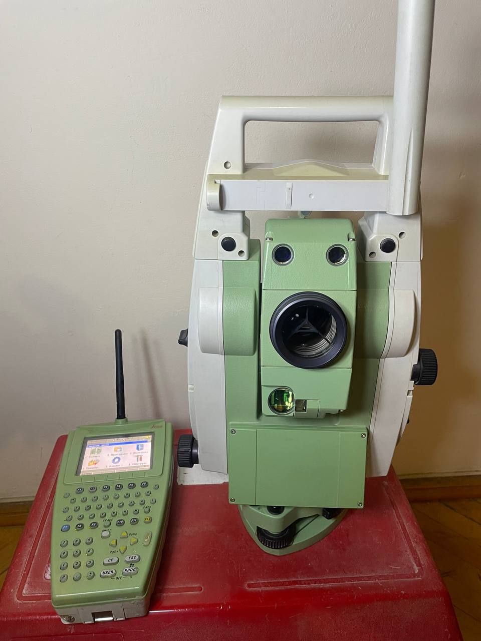 Роботизований тахеометр Leica TCRP1205 R100