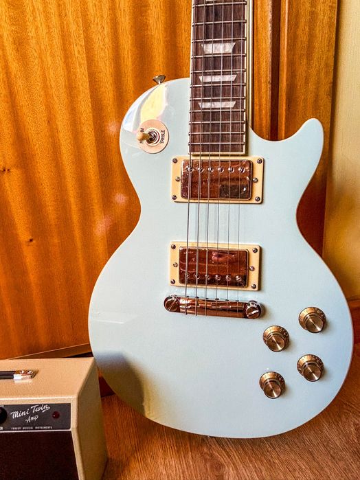 Guitarra Elétrica + Mini Amplificador + Cabo + Bolsa — Kit Completo!