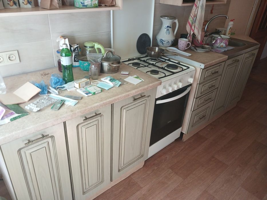 Продам кухня мебель