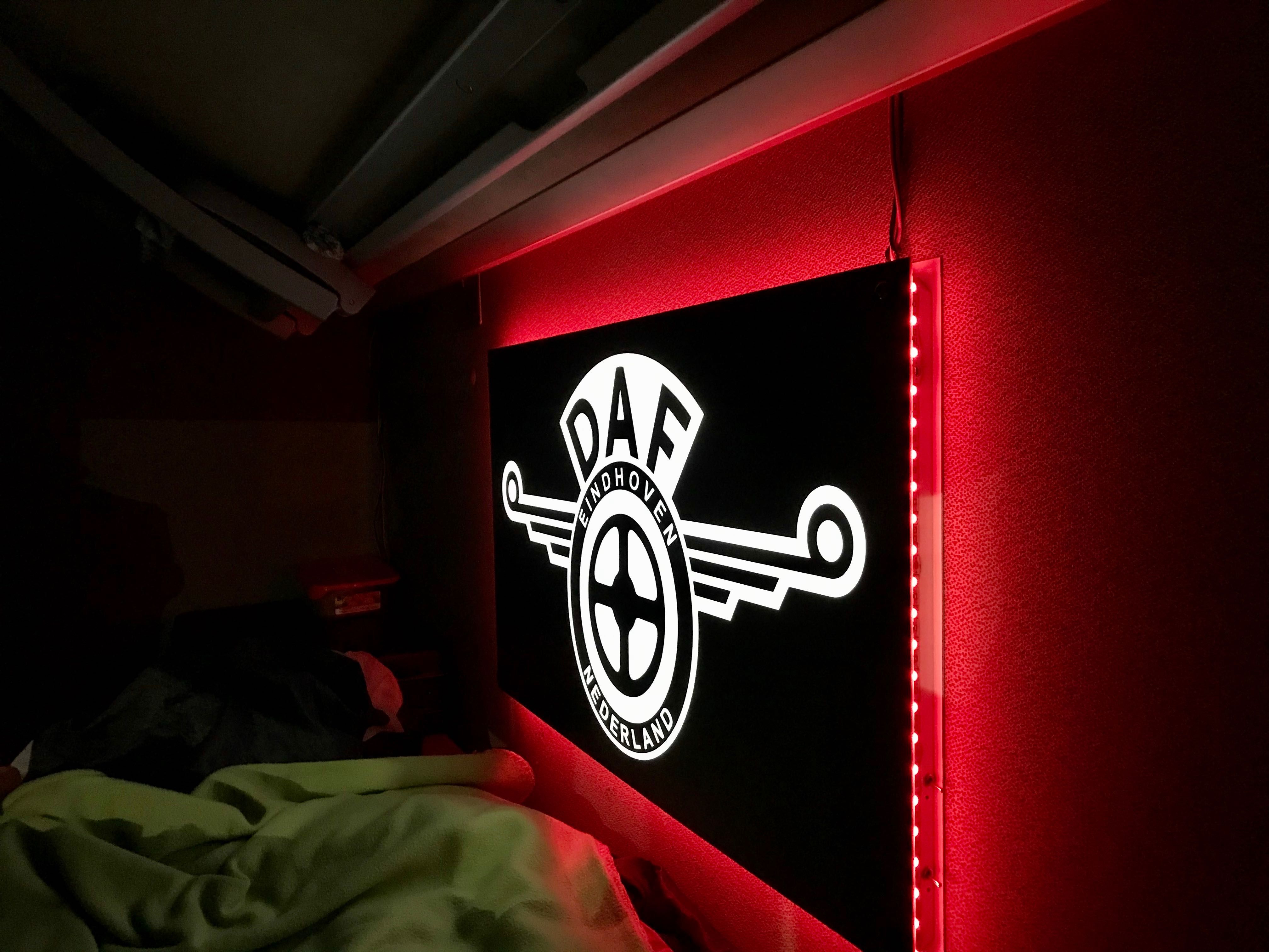 Tablica led na tylną ścianę DAF