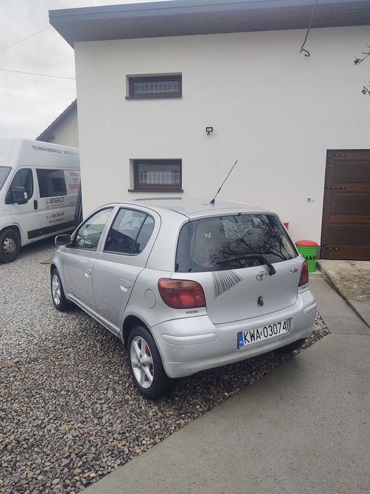 Toyota Yaris 2004r