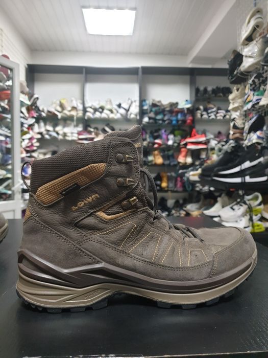 Черевики Ботинки Lowa gore tex
