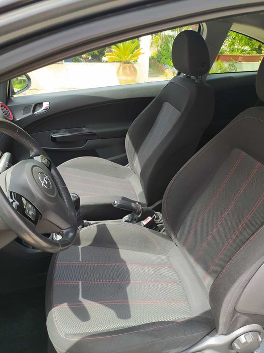 Opel Corsa D 1.2 Gasolina/ Gpl Black Edition