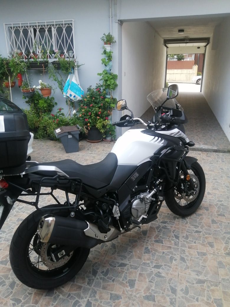 Suzuki V Strom 650 XT