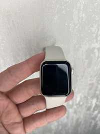 Apple Watch SE (2nd) 40mm Starlight Aluminum Case with Starlight Band