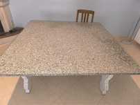 Pedra de Granito 1.40m x 1.40m - Ideal para Construção ou Decoração