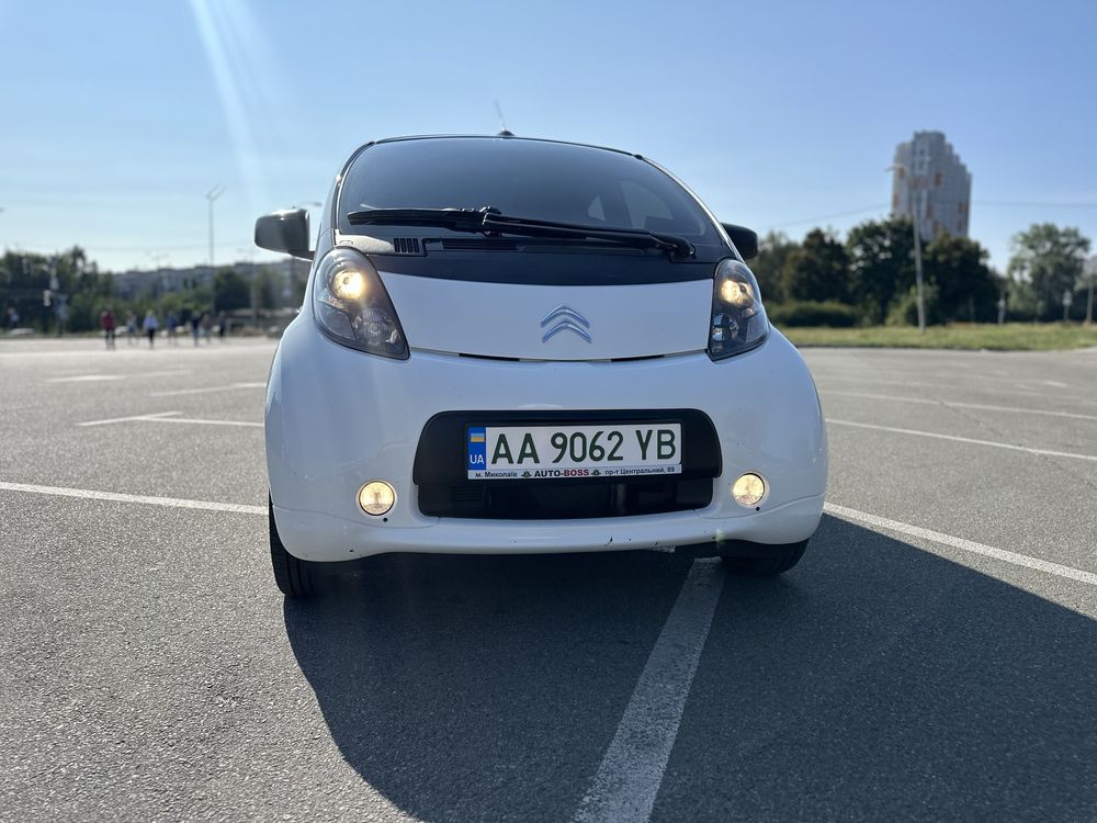 Citroen C-Zero, класна іграшка ;)