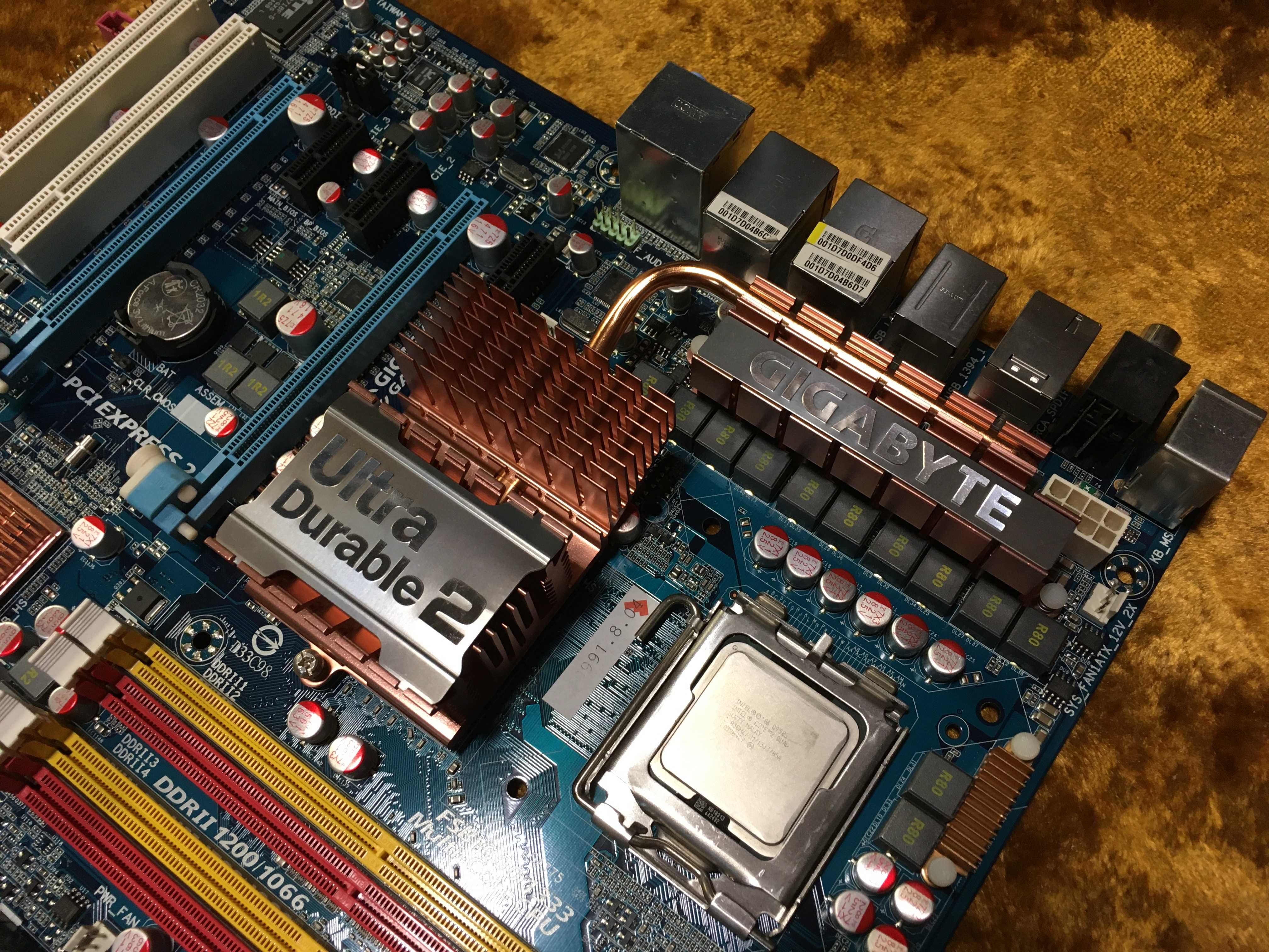 Płyta główna Gigabyte GA-EX38-DS4 + Core 2 Quad Q9505 Retro Pc