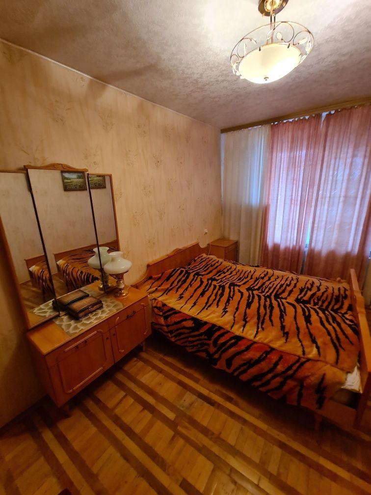 Продам большую ТРЕХ ком. квартиру (70кв.м) ул. Рабочая, 65