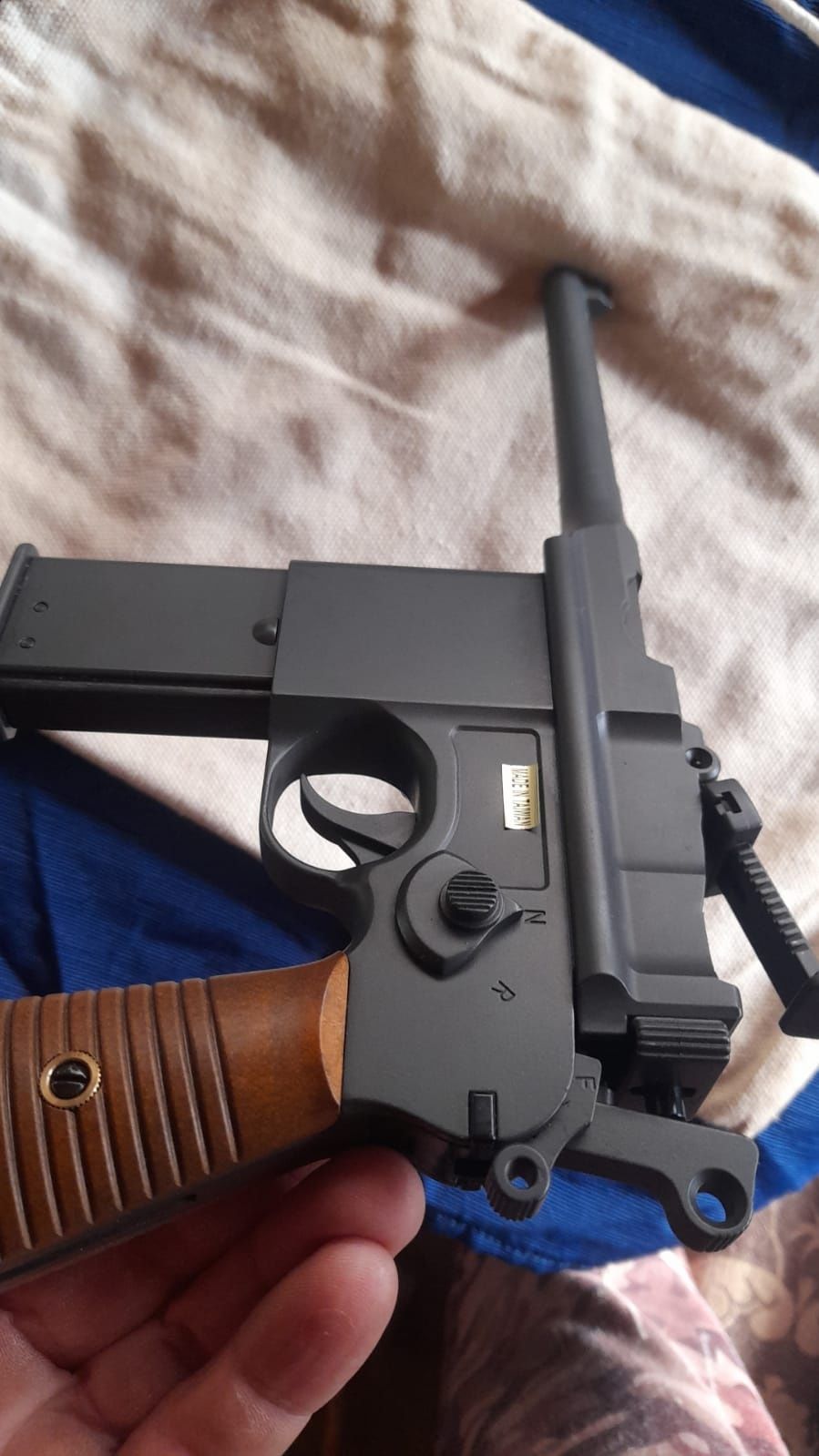 Pistolas airsoft. Liquidação do stock.