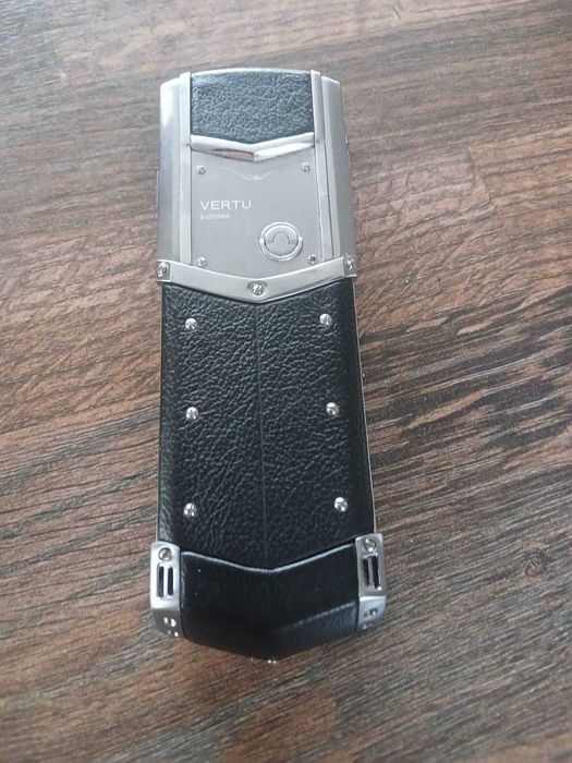 телефон Vertu c-000168
