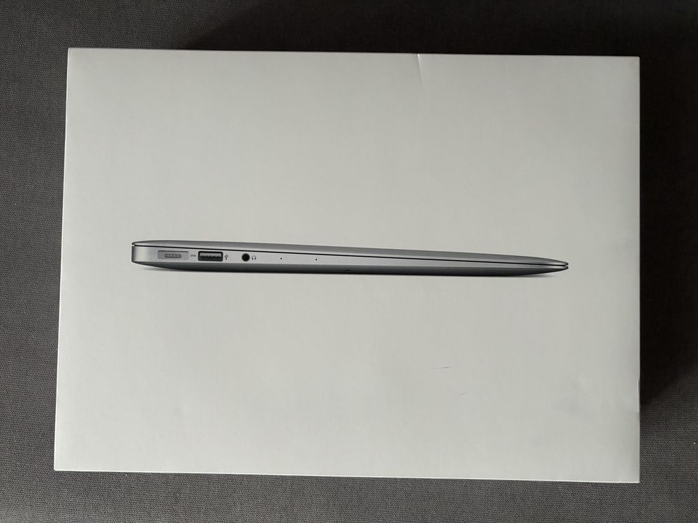 Macbook 13.3 2016r. uszkodzony