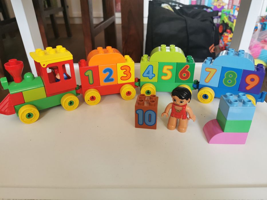 Lego duplo pociąg z cyferkami