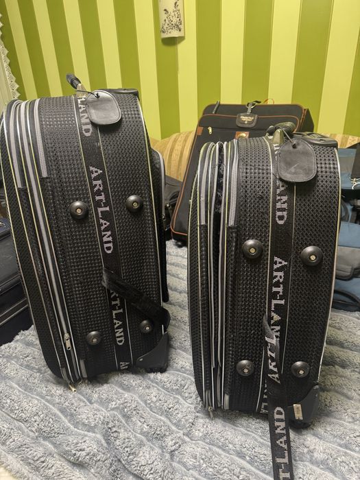 Чемодани, дорожні сумки