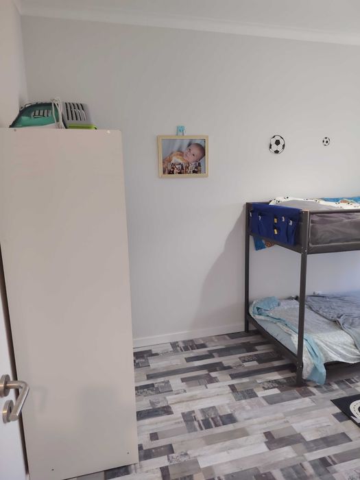 Arrendar Apartamento T4 (3 quartos)