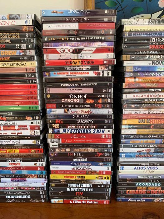 LOTE DVDs FAMOSOS NOVOS 147 2€ cada ou 50 cent Lote Inteiro