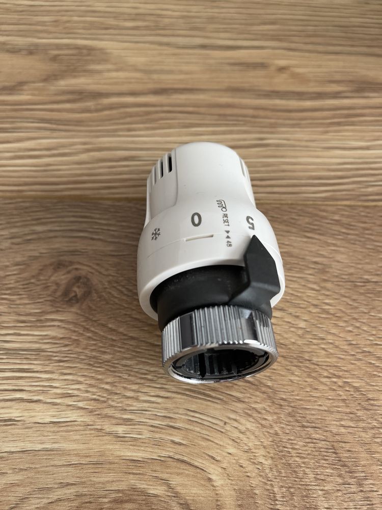 9 Comandos termostáticos Caleffi valvulas para radiador (como novos)