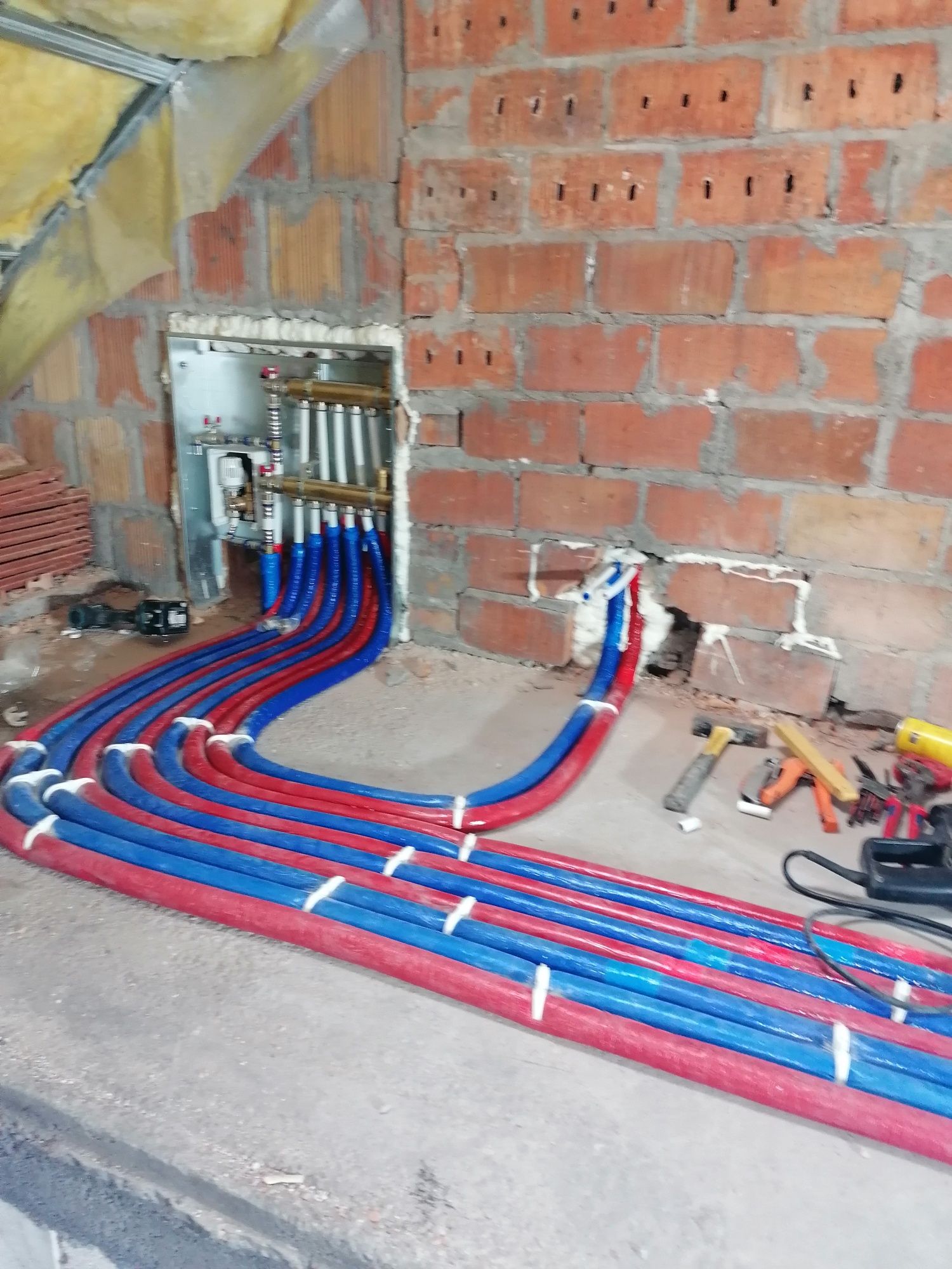 remonty budowlane wykańczanie wnętrz usługi hydrauliczne pracę ziemne