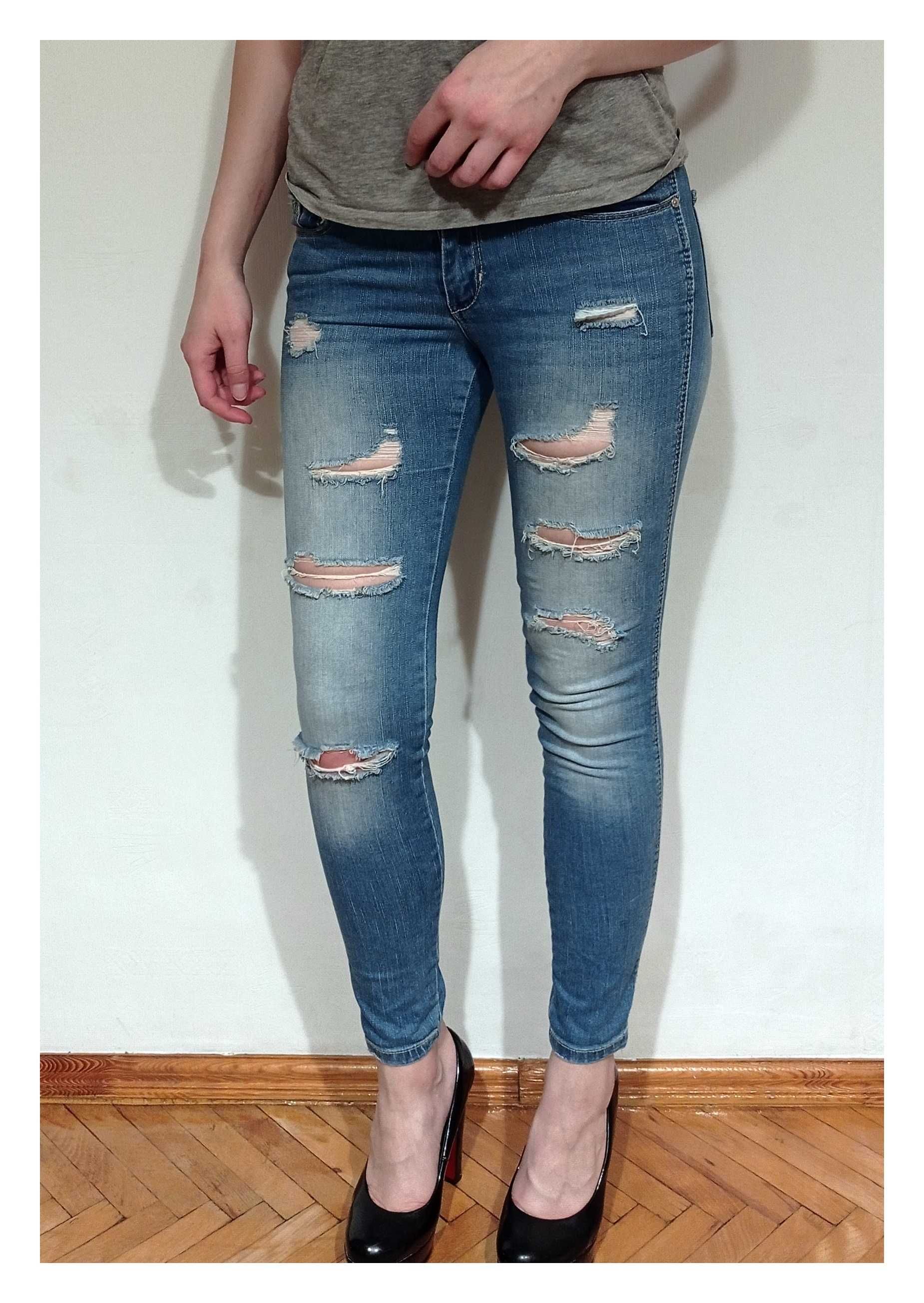 Spodnie rurki skinny jeans Pull&Bear