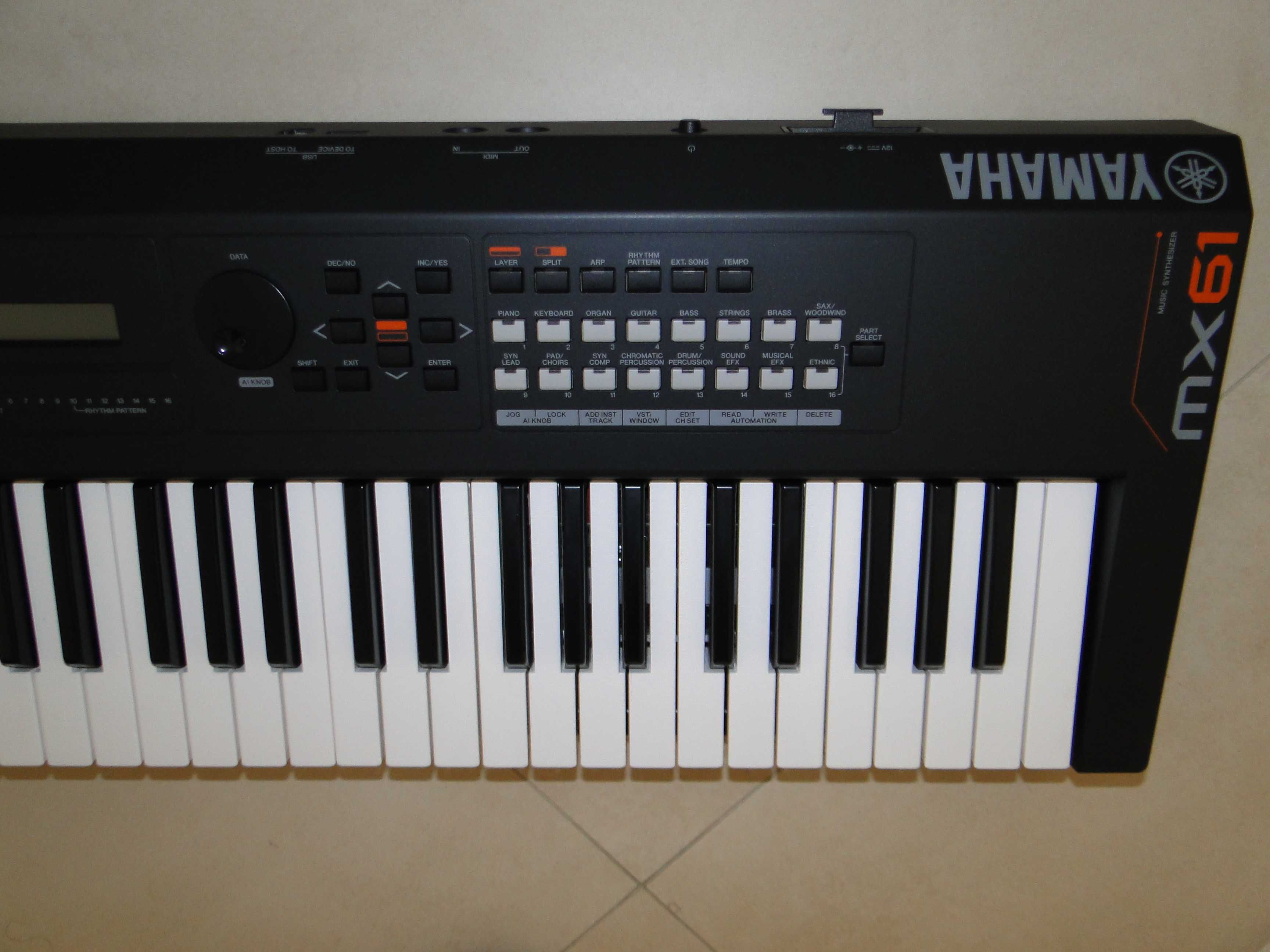 Profesjonalny Syntezator YAMAHA MX61 V2.Jak Nowy.Mega Okazja.Motif