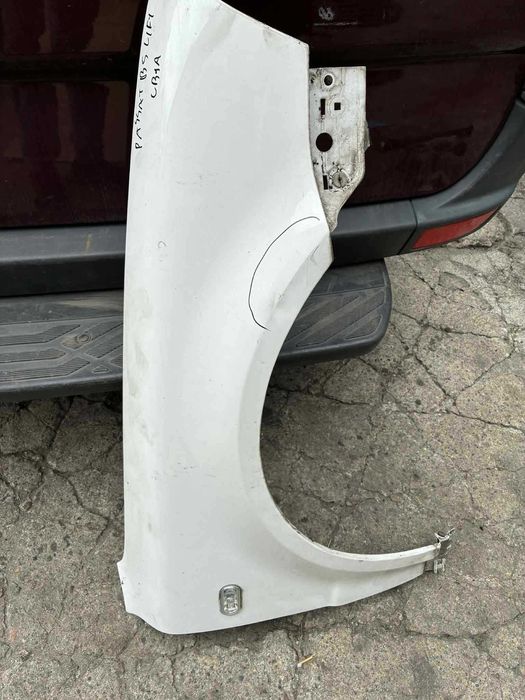 błotnik prawy przód przedni vw volkswagen passat b5 fl lift LB9A