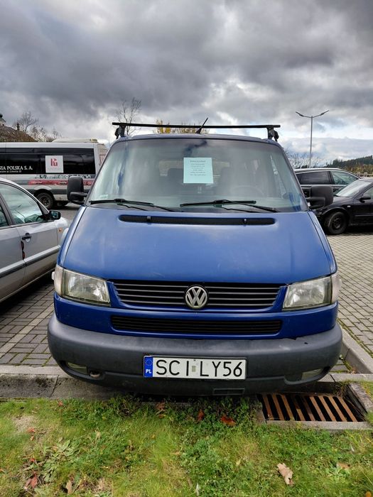 Volkswagen Caravelle 
Volkswagen Caravelle T4 SYNCRO  2.4
Rok