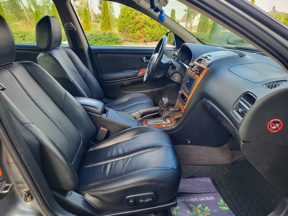 КРАСИВАЯ И УХОЖЕННАЯ Nissan-Maxima -Автомат