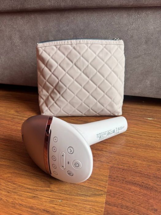 Фотоепілятор Philips Lumea Prestige BRI958