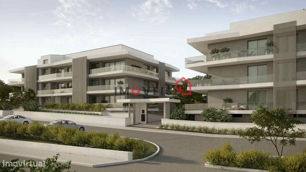 Apartamento T2+2 | Condomínio com piscina | Parceiros