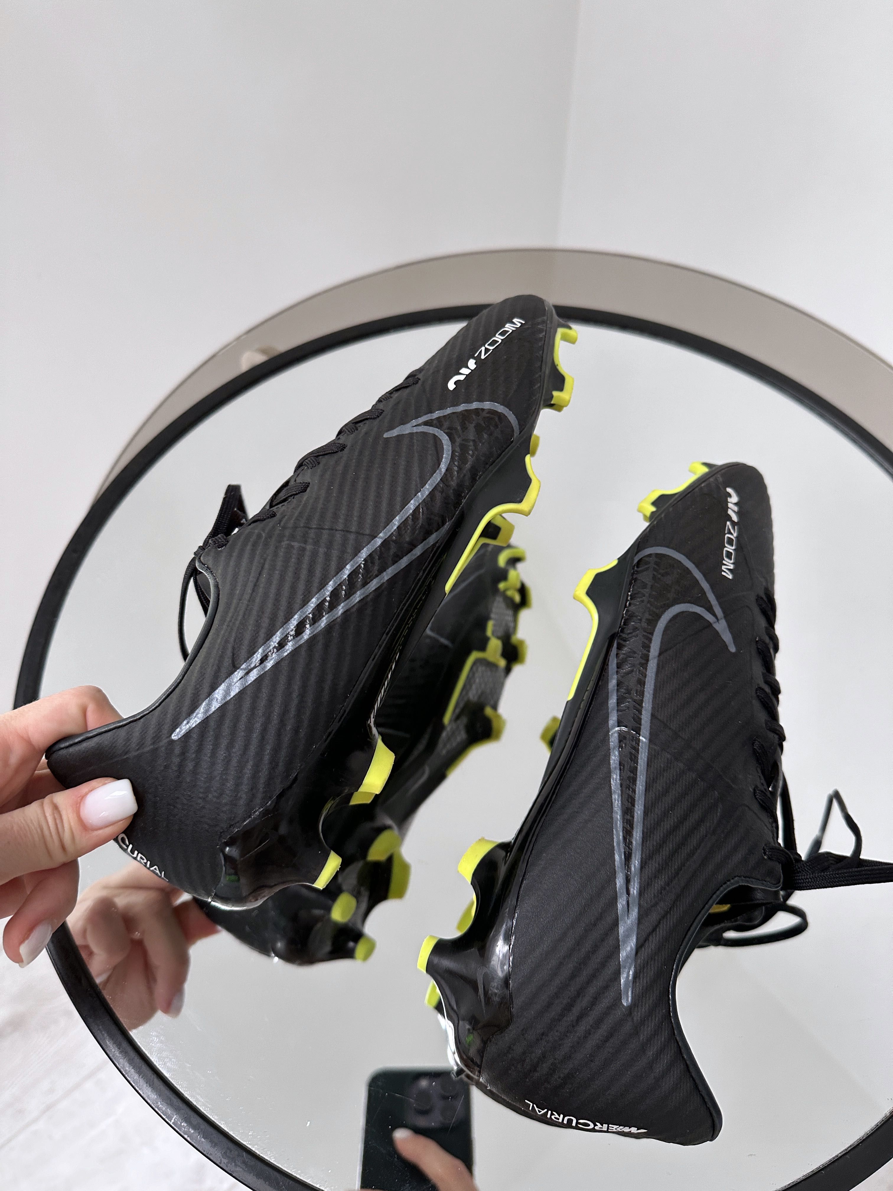 Мощные суперпопуляные бутсы Nike Mercurial Zoom