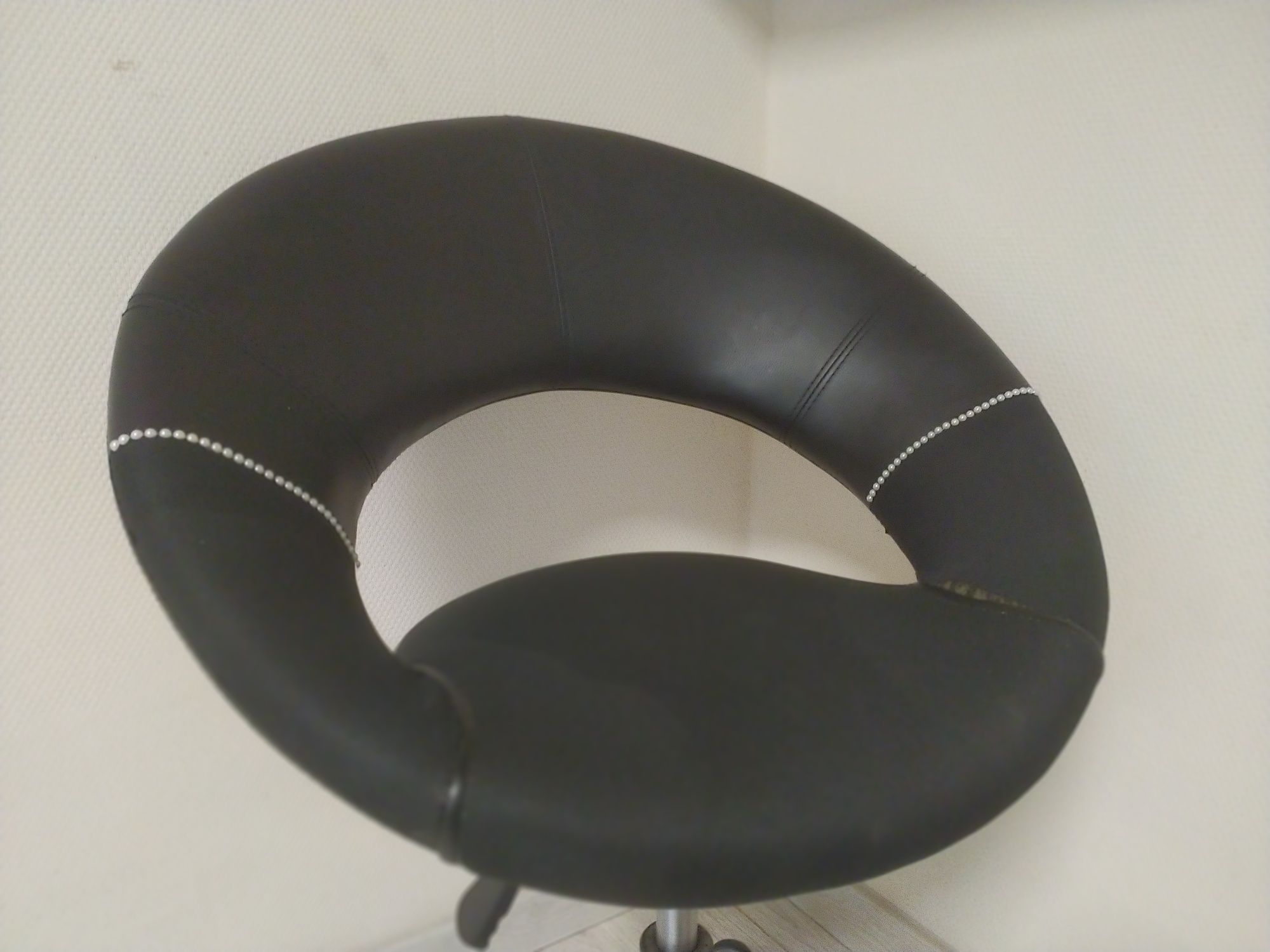 Krzesło obrotowe okrągłe