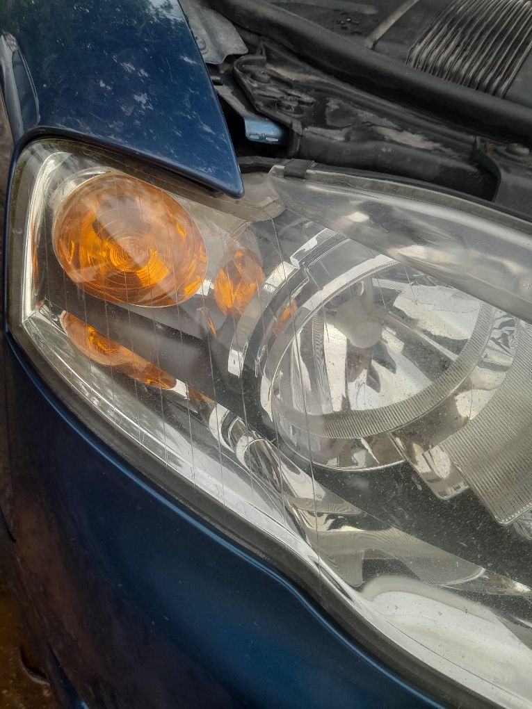 Lampa oryginalna prawy przód Audi a4 b7
