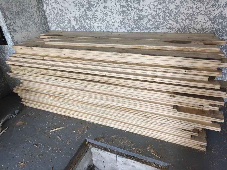 Продам дошку на підлогу.